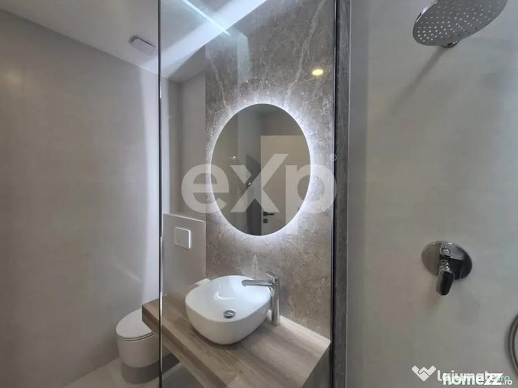 Apartament cu 4 camere decomandat în Central