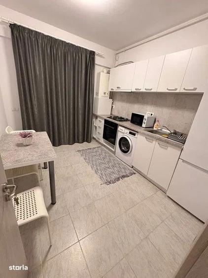 Apartament cu 2 camere decomandat, mobilat în Central