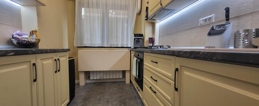 Apartament cu 4 camere semidecomandat în Lujerului