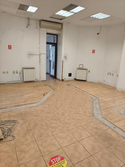 Spațiu comercial, de 160 mp, în Capitol