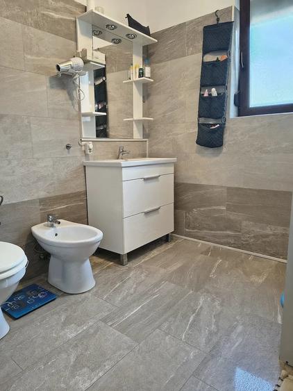 Apartament cu 4 camere decomandat, mobilat în Giroc