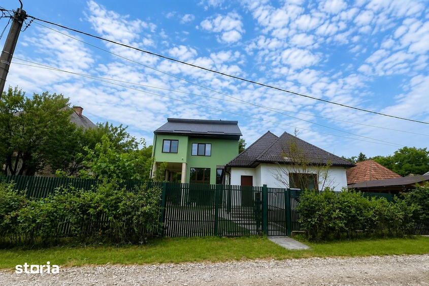 Casă cu 4 camere cu Teren 2900 Mp în Central