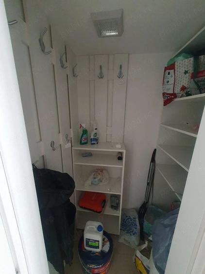 Apartament cu 3 camere decomandat, mobilat în Titan