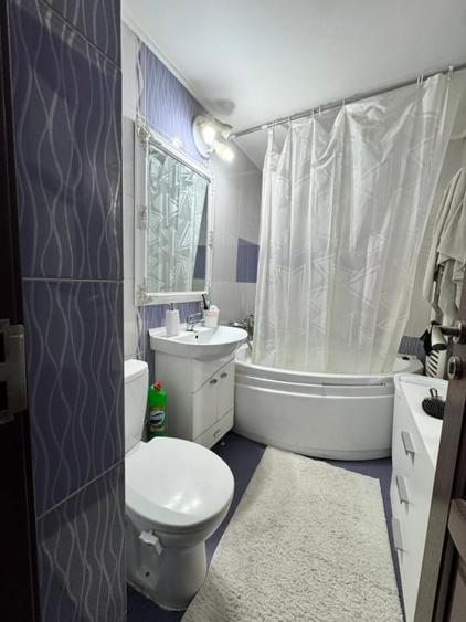 Apartament cu 3 camere decomandat, mobilat în Vasile Alecsandri