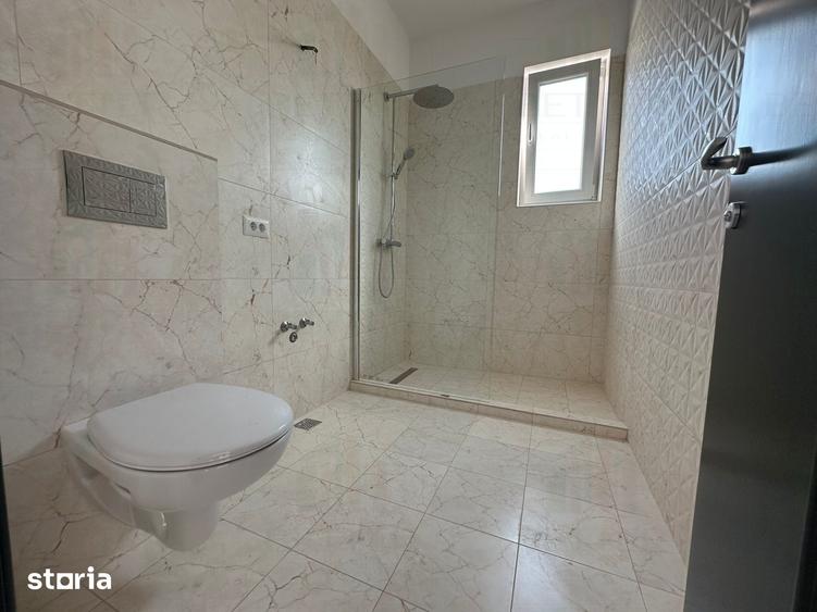 Casă cu 3 camere cu Teren 443 Mp în Vidra