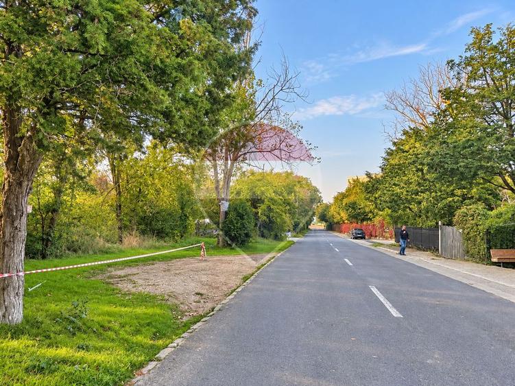 Teren Construcții intravilan de 1000 mp, în Central
