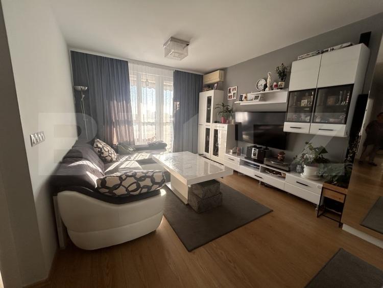 Apartament cu 3 camere decomandat, mobilat în Aradului