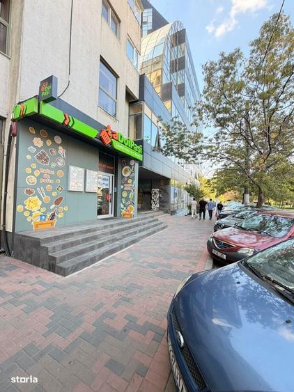 Spațiu comercial, de 100 mp, în Vitan