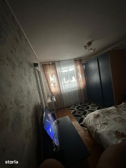 Apartament cu 3 camere semidecomandat în Giulești
