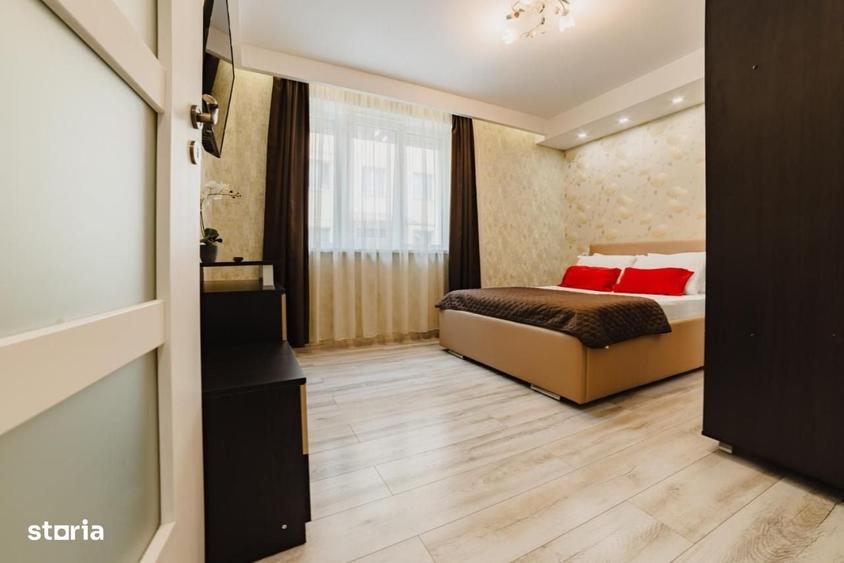 Casă cu 4 camere în Noua