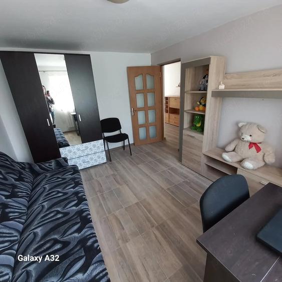 Casă cu 3 camere cu Teren 2596 Mp în Central