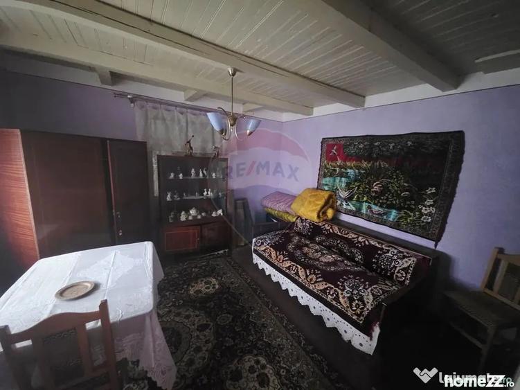 Casă cu 4 camere cu Teren 1677 Mp în Slobozia (Roznov)