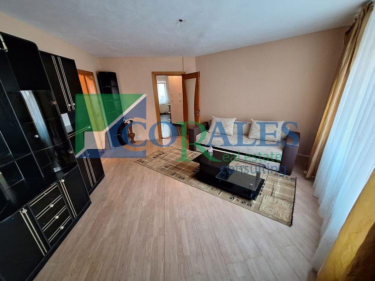 Apartament cu 3 camere semidecomandat, mobilat în Baba-Dochia