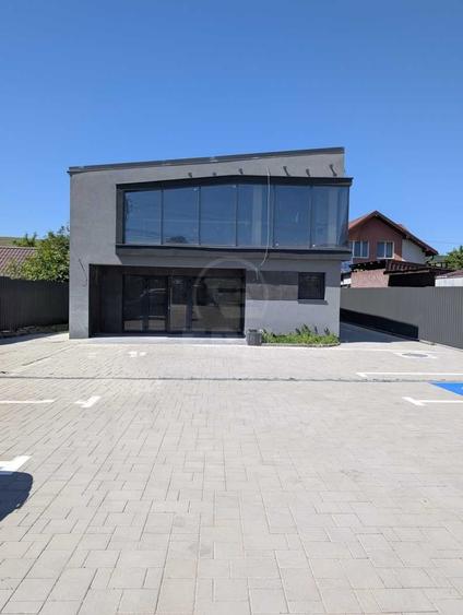 Spațiu comercial, de 162 mp, în Florești
