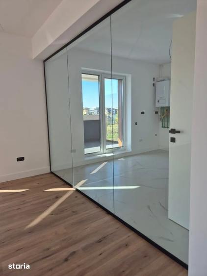 Apartament cu 4 camere în Titan
