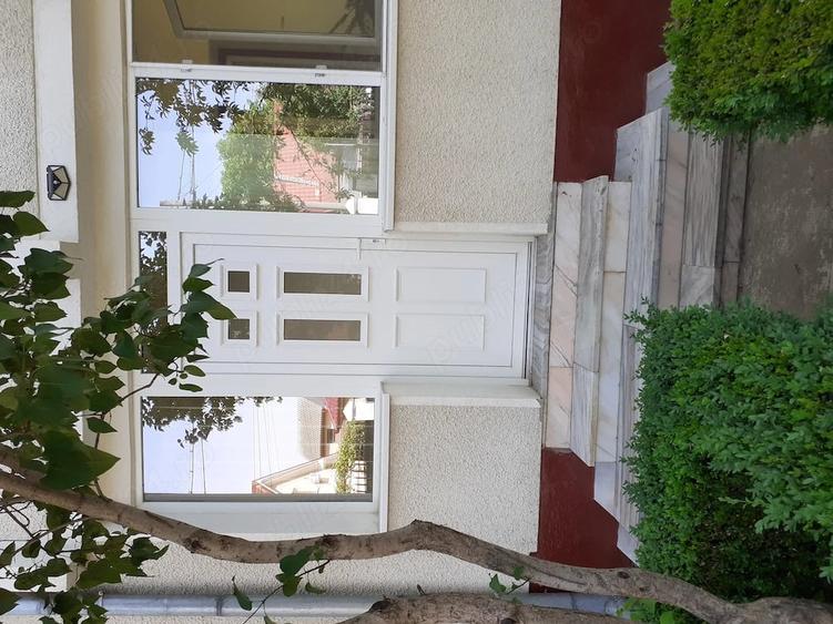 Casă cu 8 camere cu Teren 750 Mp în Tache