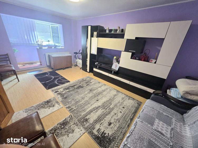 Apartament cu 2 camere decomandat în Școlilor