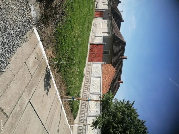 Casă cu 4 camere cu Teren 1400 Mp în Seleuș