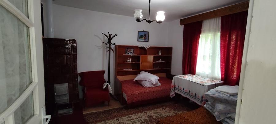 Casă cu 4 camere cu Teren 455 Mp în Central