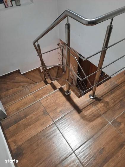 Casă cu 4 camere cu Teren 450 Mp în Joița