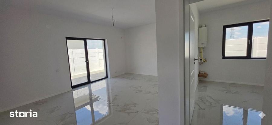 Casă cu 4 camere cu Teren 400 Mp în Clinceni
