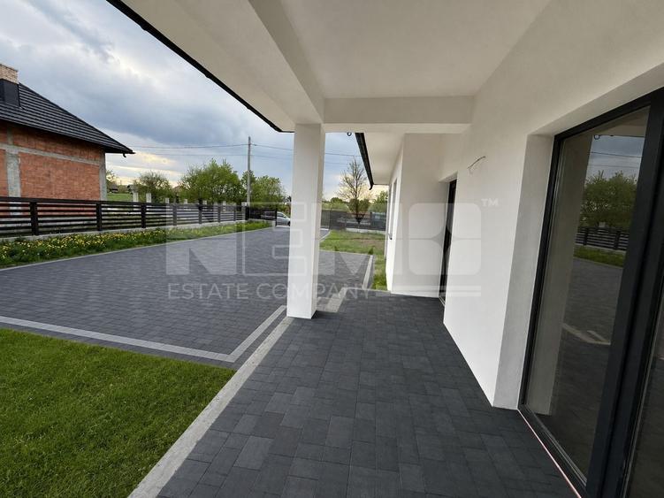 Casă individuală cu 5 camere cu Canalizare în Horodnic de Sus