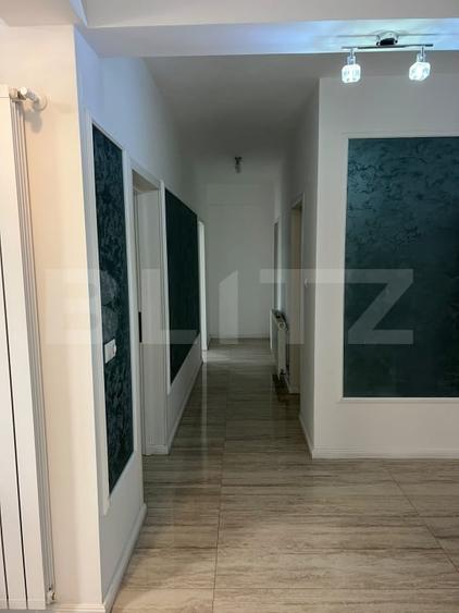 Apartament cu 3 camere decomandat, mobilat în Central