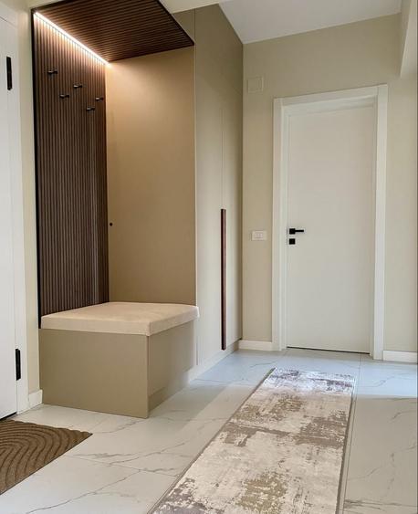 Apartament cu 3 camere decomandat în Exterior Vest