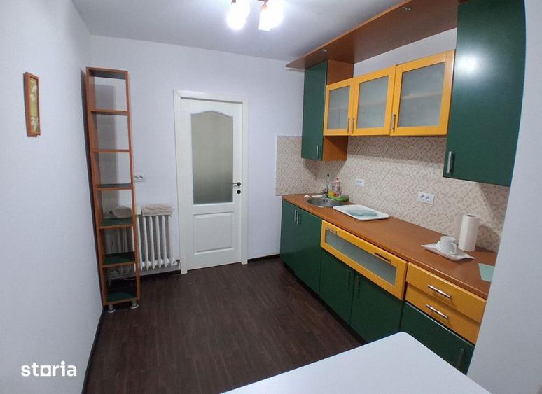Apartament cu 3 camere decomandat, mobilat în Păcurari
