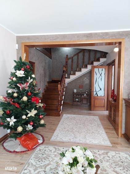 Casă cu 4 camere în Moara