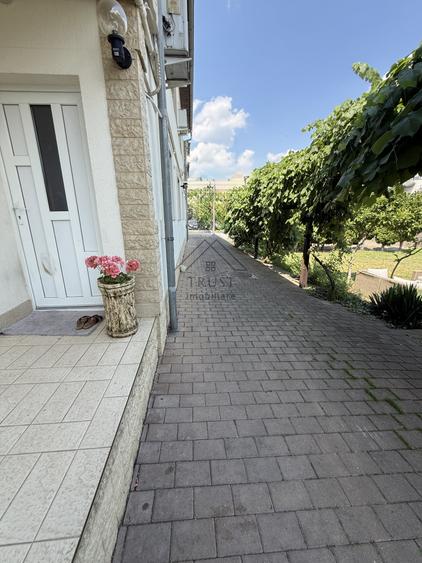 Casă individuală cu 15 camere cu Canalizare în Gheorgheni