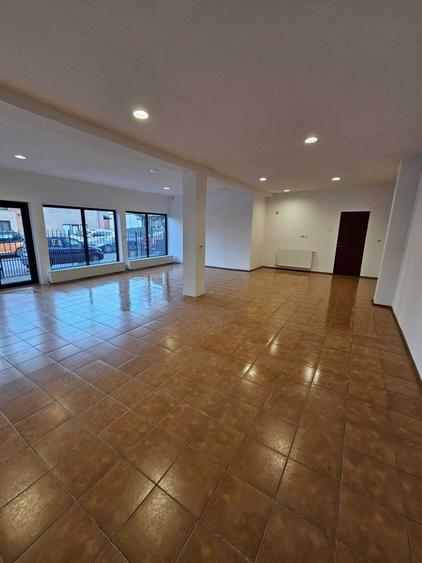 Casă cu 4 camere cu Teren 300 Mp în Tătărași