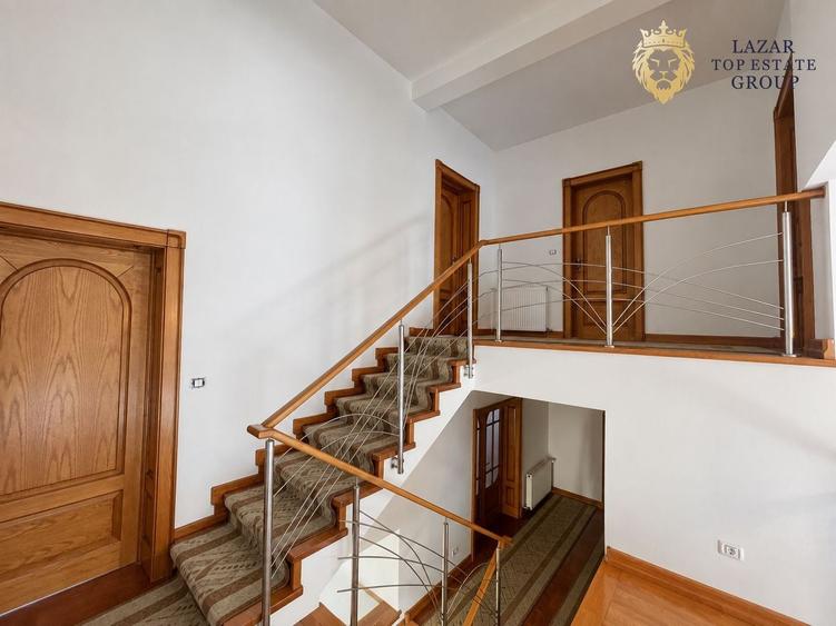Casă individuală cu 6 camere cu Canalizare în Grădiște