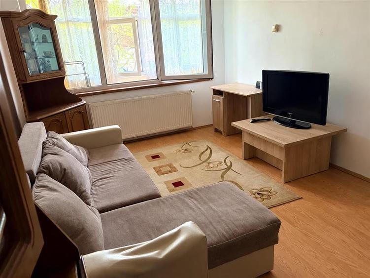 Apartament cu 2 camere decomandat în Hipodrom 3