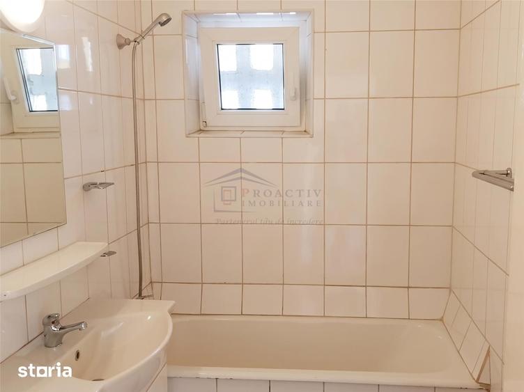 Spațiu comercial, de 45 mp, în Central