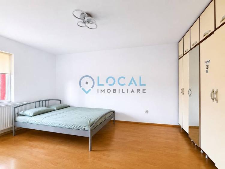 Casa 4 camere, 100 mp, parcare, Zona Petrom - 1