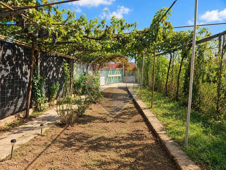 Casă cu 3 camere de vânzare în zona Bratianu - 2