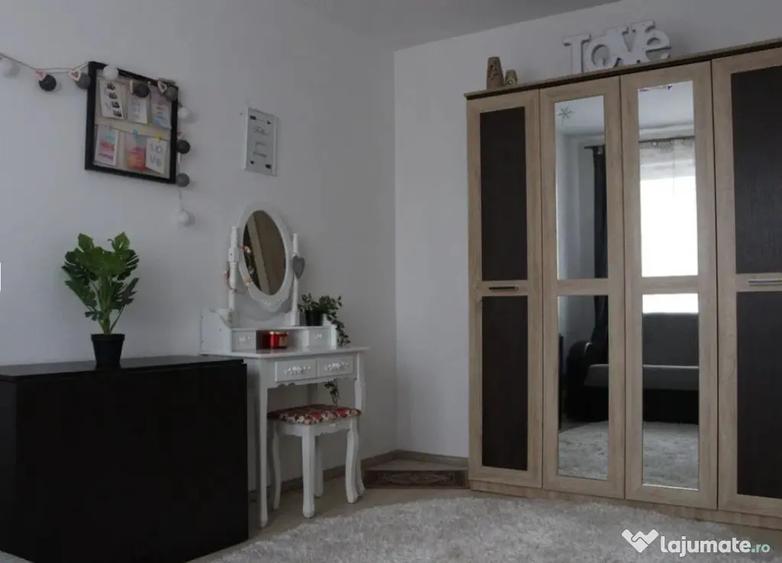 Apartament cu 2 camere decomandat în Avantgarden