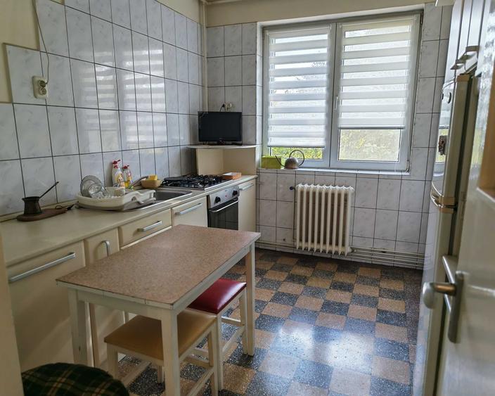 Apartament cu 2 camere decomandat în Semicentral