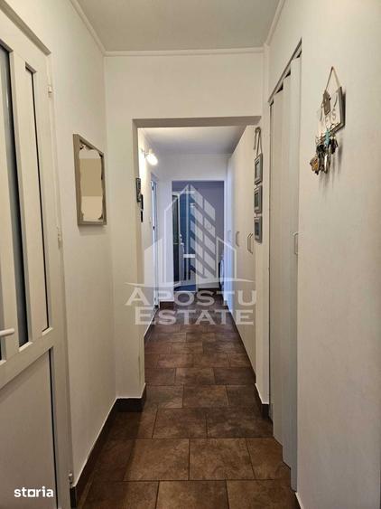 Apartament cu 3 camere decomandat în Soarelui
