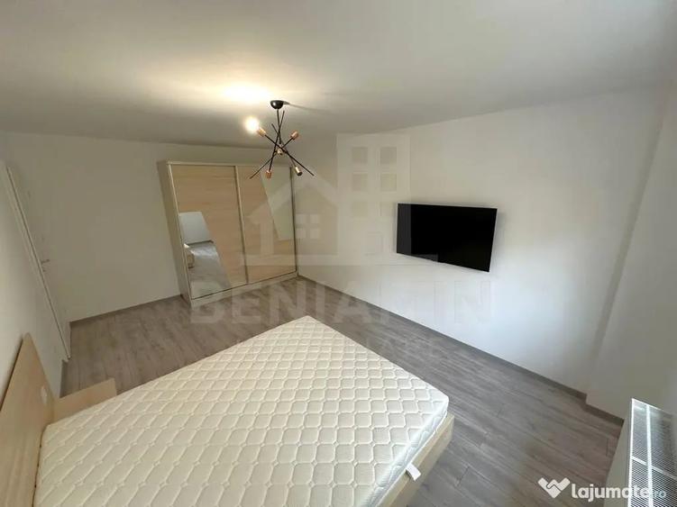 Apartament cu 4 camere decomandat în Ultracentral