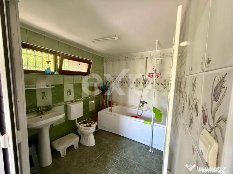 Casă cu 7 camere cu Teren 1008 Mp în Ștefănești