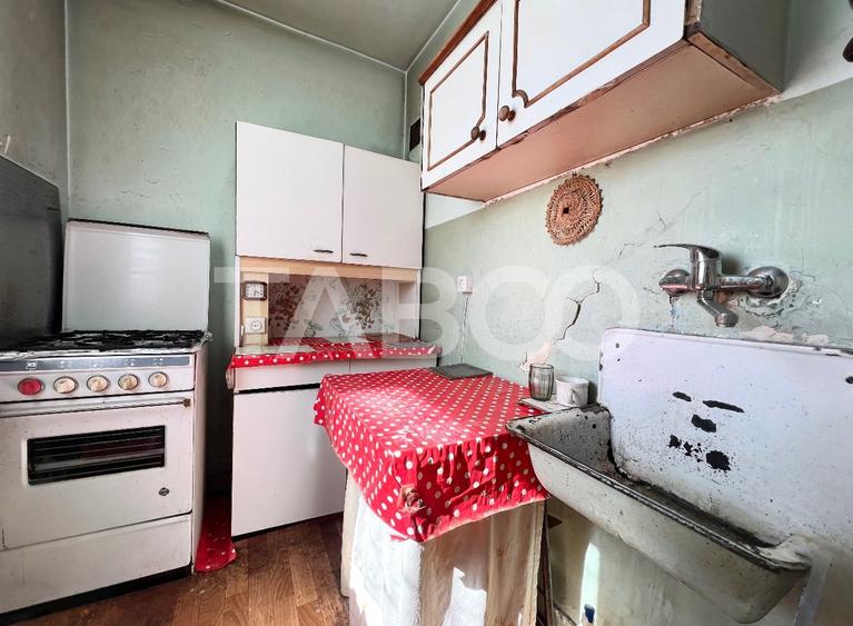 Apartament cu 2 camere semidecomandat, mobilat în Gheorgheni