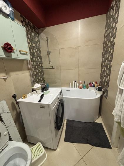 Apartament cu 2 camere decomandat în Sisești