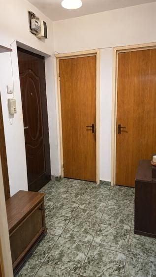 Apartament cu 2 camere semidecomandat, mobilat în Drumul Taberei