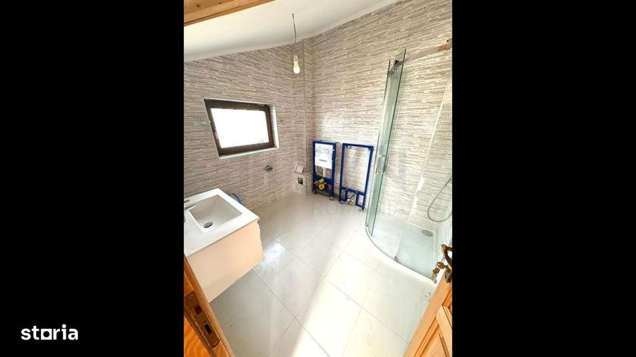 Casă cu 6 camere cu Teren 541 Mp în Ghencea