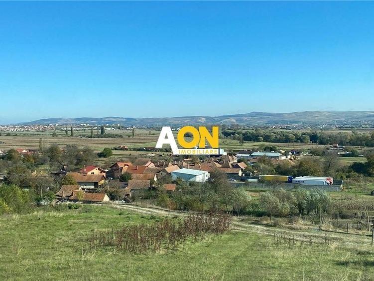 Teren Construcții intravilan de 7600 mp, în Pâclișa