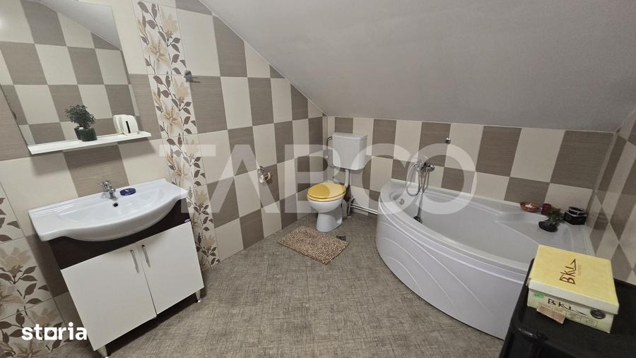 Casă cu 5 camere cu Teren 250 Mp în Șelimbăr
