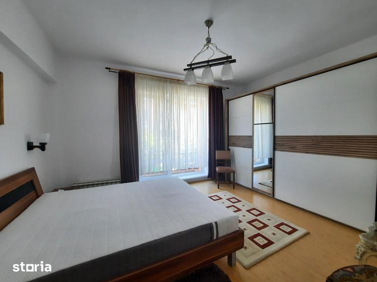 Apartament cu 4 camere decomandat în Central
