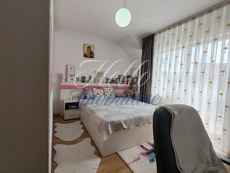Apartament cu 2 camere semidecomandat, mobilat în Florești